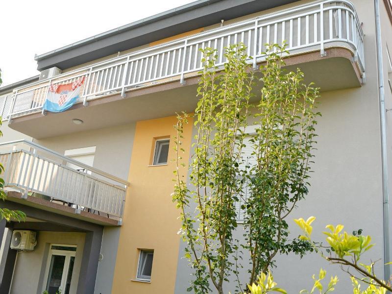 Apartments Damir Kastel Stafilic Luaran gambar