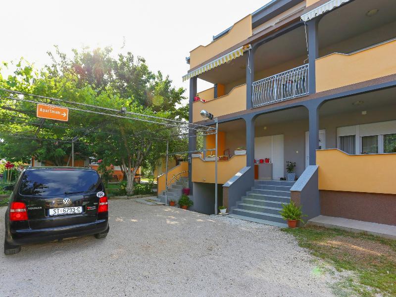 Apartments Damir Kastel Stafilic Luaran gambar