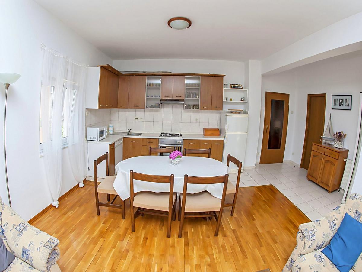 Apartments Damir Kastel Stafilic Luaran gambar
