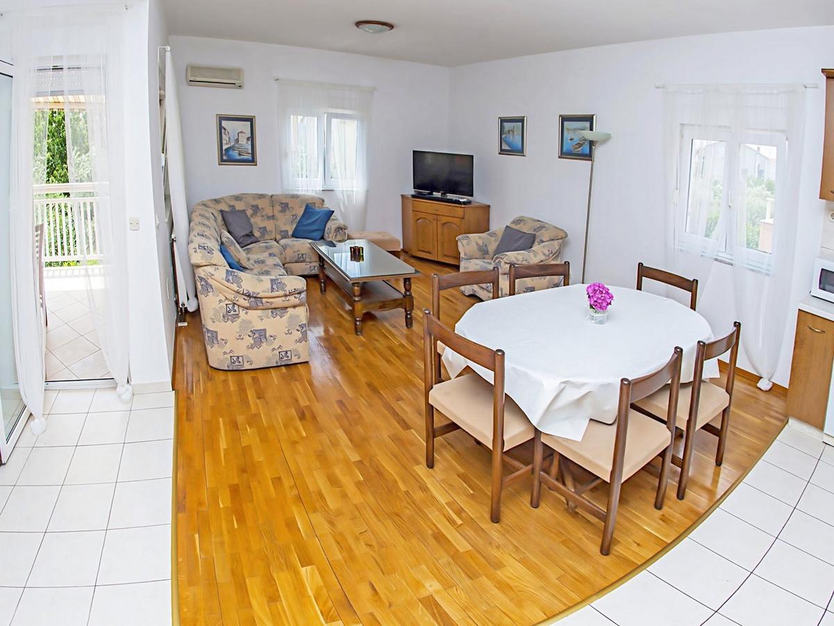 Apartments Damir Kastel Stafilic Luaran gambar