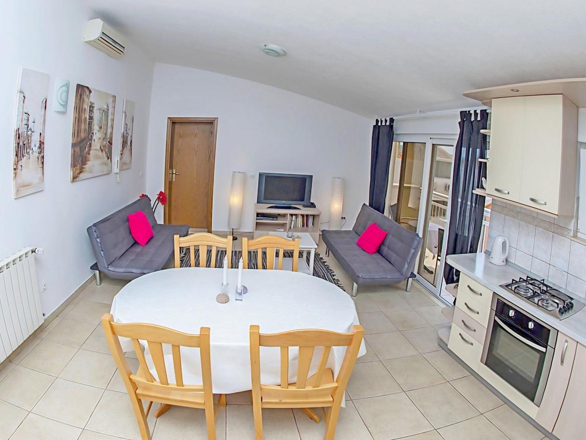 Apartments Damir Kastel Stafilic Luaran gambar