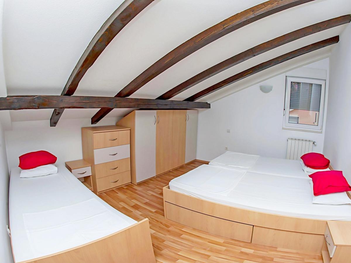 Apartments Damir Kastel Stafilic Luaran gambar