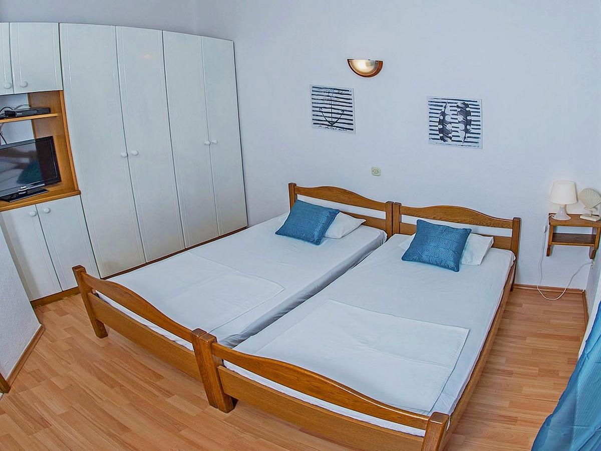 Apartments Damir Kastel Stafilic Luaran gambar