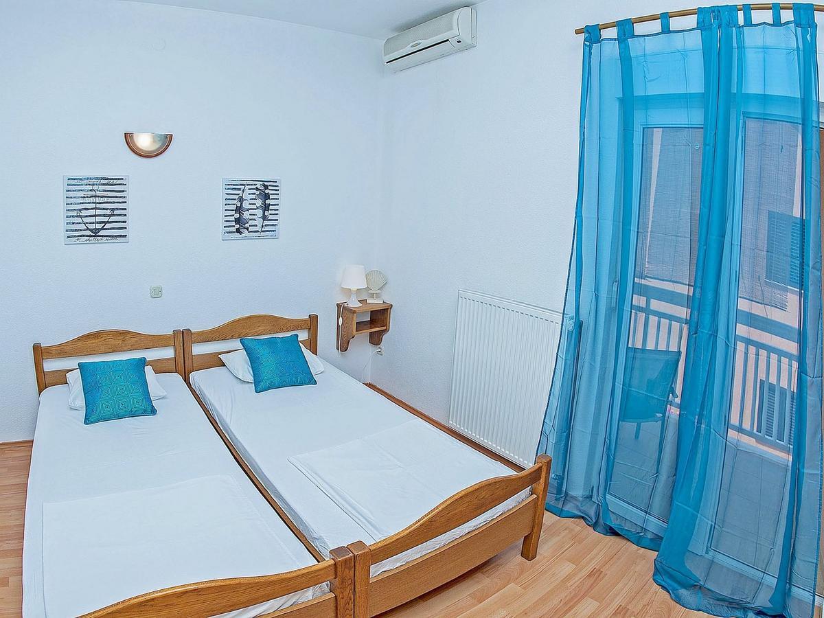 Apartments Damir Kastel Stafilic Luaran gambar