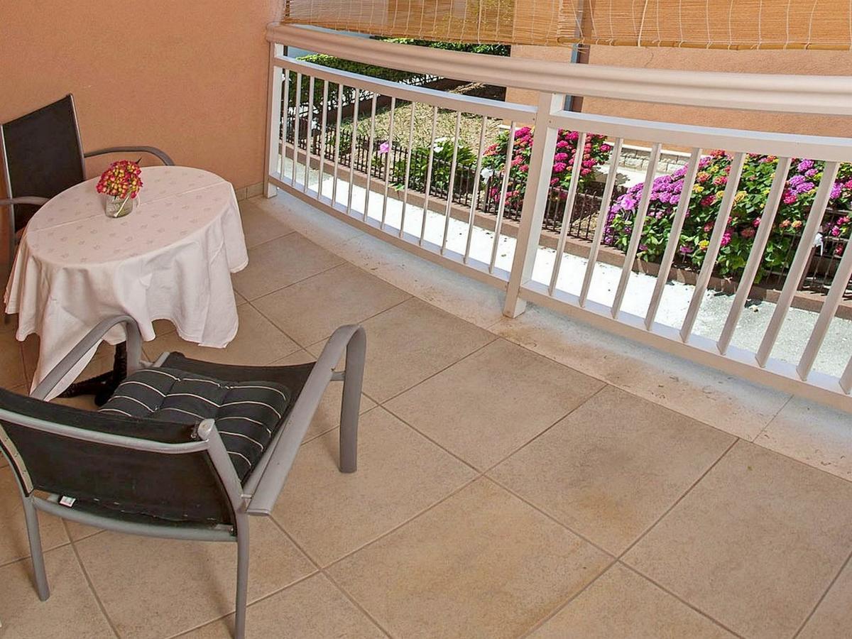Apartments Damir Kastel Stafilic Luaran gambar