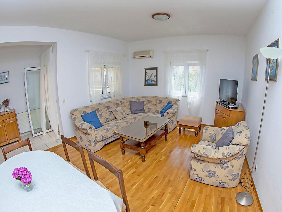 Apartments Damir Kastel Stafilic Luaran gambar